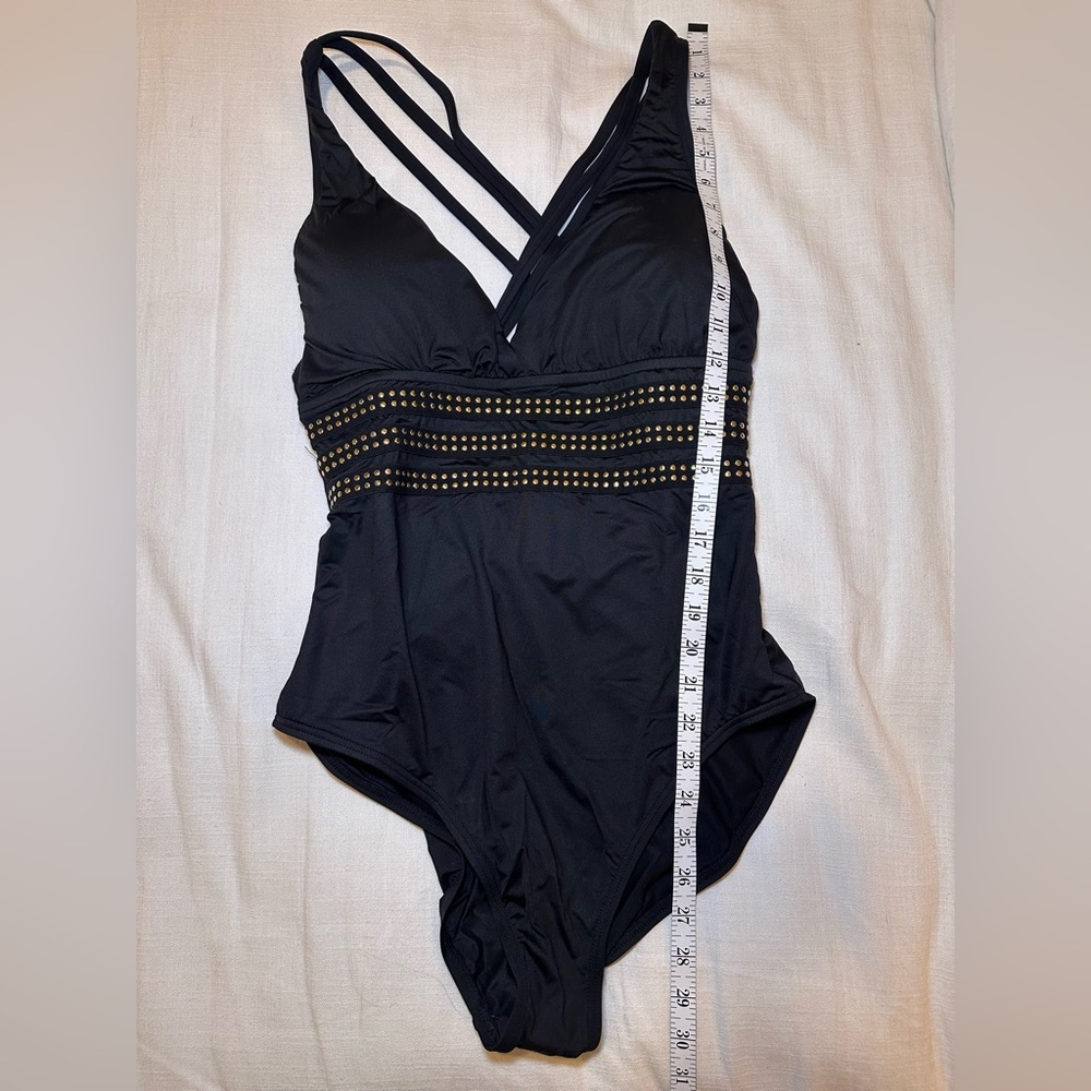 La Blanca NWT Nailed It Multi-Strap Cross-Back Classic Black One Piece Swimsuit - Picture 10 of 10